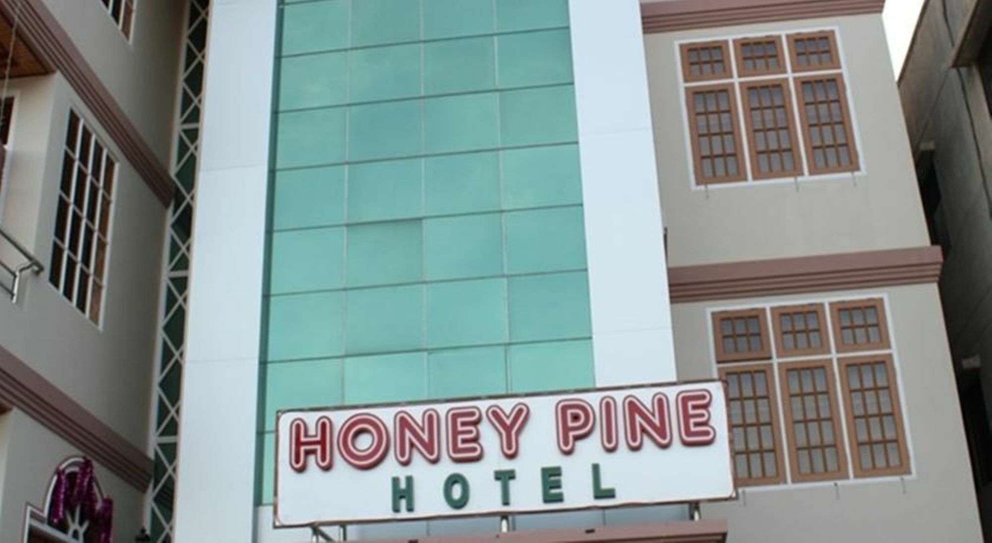 كالاو Honey Pine Hotel المظهر الخارجي الصورة